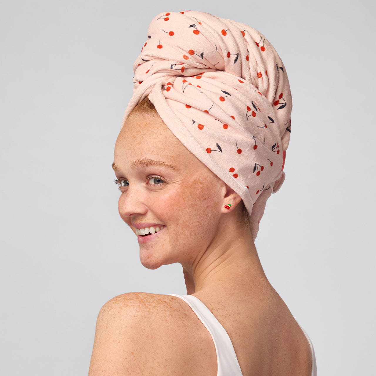69964-XLHairTowelWrap-SeasonalCollection-CherryPrint-Model-3-1280x1280px.jpg